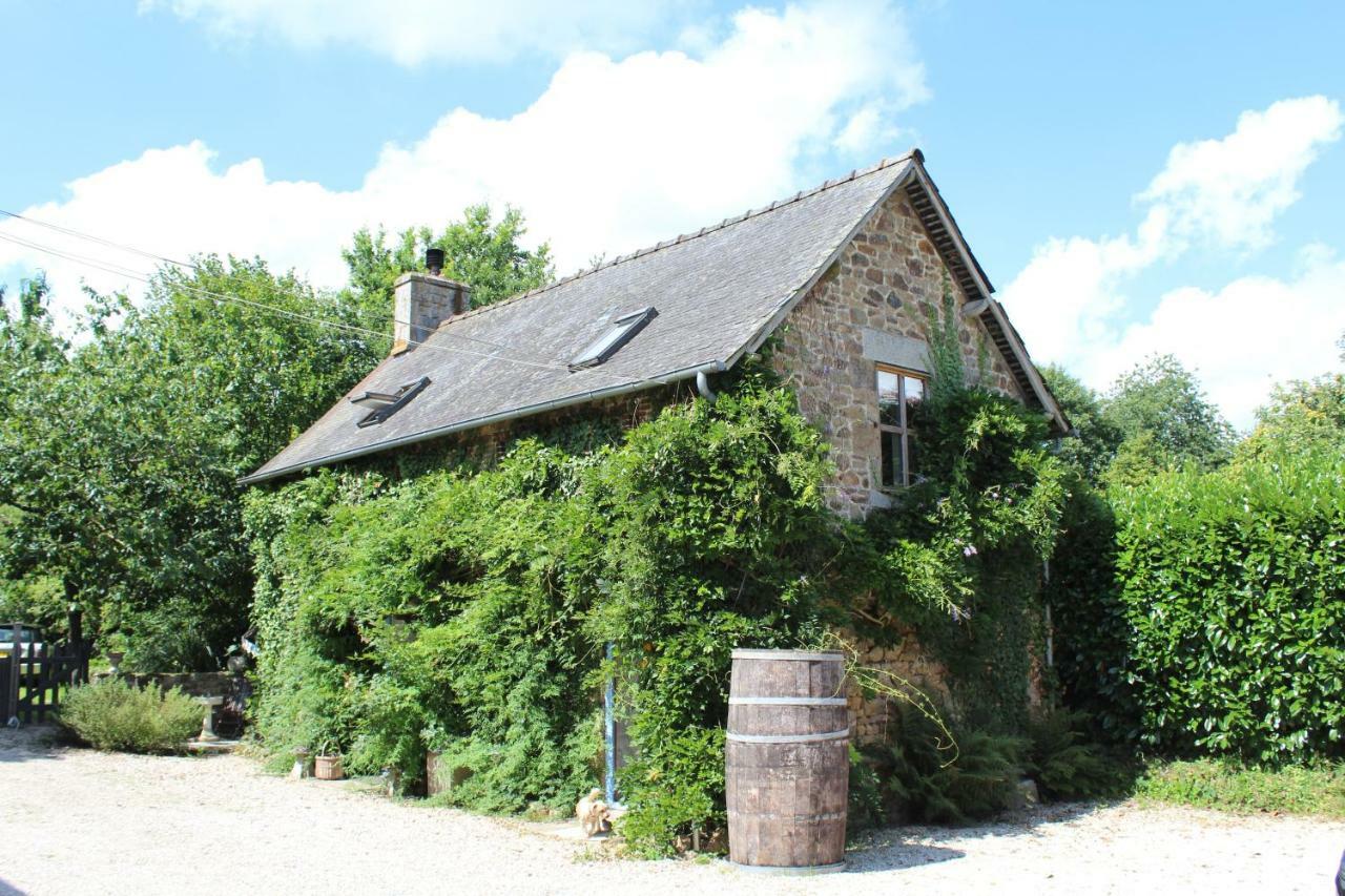 La Petite Jeusseliniere Villa Larchamp Exterior foto